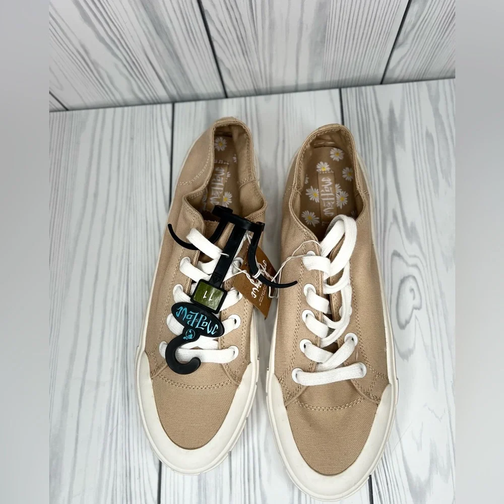 Mad Love Women’s Fran Black Platform Casual  Lace-Up Canvas Sneaker
